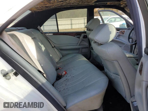 1998 Mercedes-Benz E 320 with VIN WDBJF25F9WA533140, listed as a Copart auction lot 43757445 with Not Provided miles and Salvage Title. Bid and sale history available at DreamBid. Image 10.