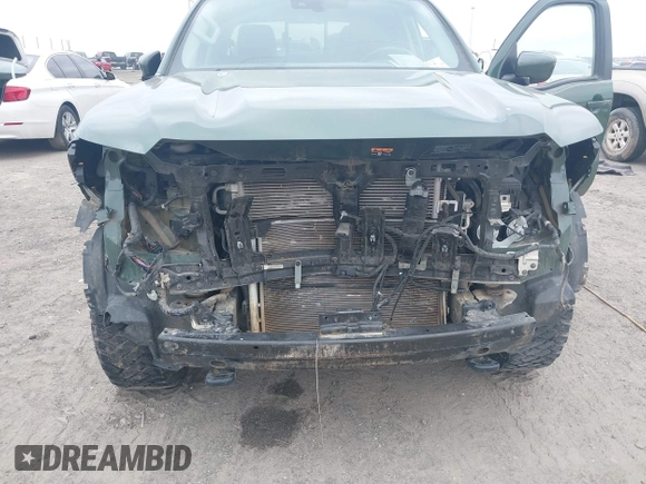 2023 Nissan Frontier Pro-4X z VIN 1N6ED1EK8PN667192, wystawiony jako IAAI lot #41705734 z przebiegiem 67 631 mil mil oraz . Historia ofert i sprzedaży dostępna na DreamBid. Obrazek 6.