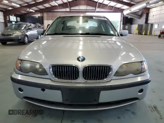 2003 BMW 3 Series 325xi with VIN WBAEU33493PH89898, listed as a Copart auction lot 70928174 with 123,357 mi miles and Clean Title. Bid and sale history available at carsss.com. Image 5.