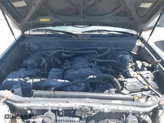 2006 Toyota Sequoia SR5 with VIN 5TDZT34A96S272197, listed as a IAAI auction lot 41991038 with 264,727 mi miles. Bid and sale history available at carsss.com. Image 10.