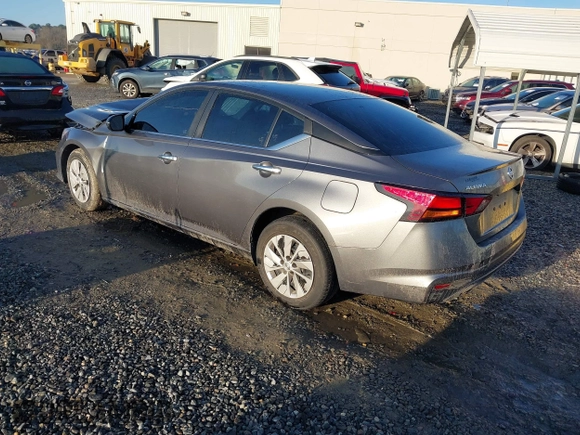 2022 Nissan Altima 2.5 S with VIN 1N4BL4BV8NN316083, listed as a IAAI auction lot 41437171 with 88,158 mi miles. Bid and sale history available at carsss.com. Image 3.