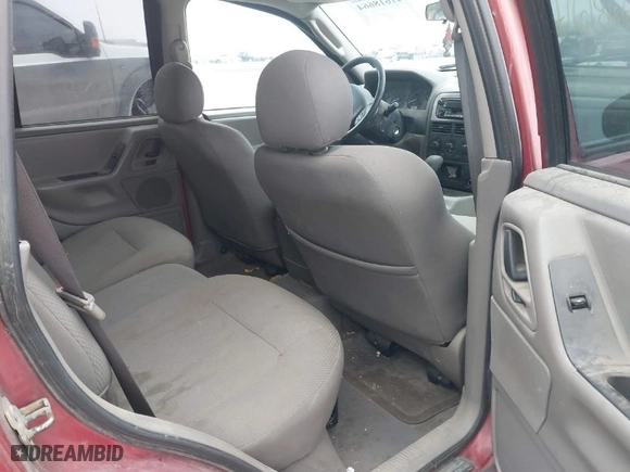 2004 Jeep Grand Cherokee Laredo with VIN 1J4GW48N64C331880, listed as a IAAI auction lot 41618664 with 287,453 mi miles. Bid and sale history available at carsss.com. Image 8.