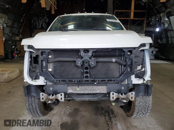 2024 Ford F-350 XL with VIN 1FT8W3BM0REC88847, listed as a Copart auction lot 59127545 with 22,115 mi miles and Salvage title. Bid and sale history available at DreamBid. Image 5.