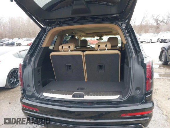2022 Cadillac XT6 Sport with VIN 1GYKPHRS3NZ138698, listed as a IAAI auction lot 41547570 with 15,919 mi miles. Bid and sale history available at carsss.com. Image 18.