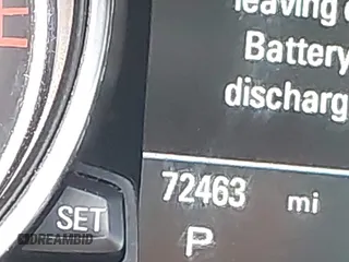 2016 Audi A5 Premium Plus z VIN WAUM2AFR8GA028573, wystawiony jako IAAI lot #40973203 z przebiegiem 72 463 mil mil oraz . Historia ofert i sprzedaży dostępna na DreamBid. Obrazek 16.