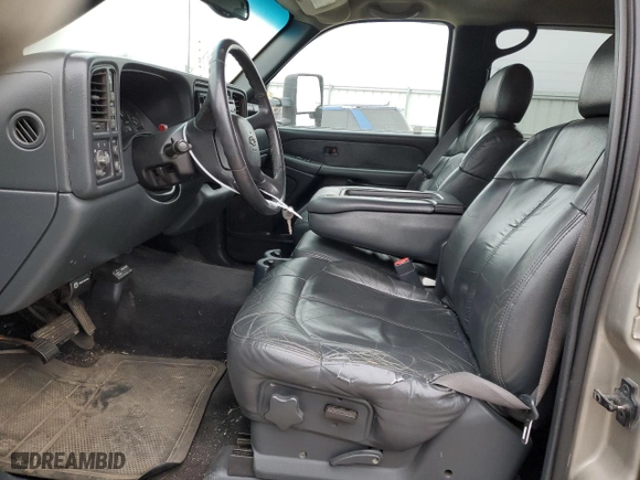 2002 Chevrolet Silverado 3500 LT with VIN 1GCJK33192F113210, listed as a Copart auction lot 44594665 with NaN miles and Salvage Title. Bid and sale history available at carsss.com. Image 7.