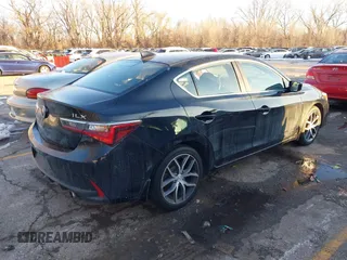 2021 Acura ILX w/Premium Package with VIN 19UDE2F76MA005532, listed as a IAAI auction lot 41339985 with 42,767 mi miles. Bid and sale history available at carsss.com. Image 4.