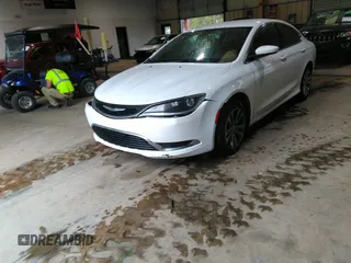 2015 Chrysler 200 Limited with VIN 1C3CCCAB9FN708205, listed as a IAAI auction lot 41946588 with 166,372 mi miles. Bid and sale history available at carsss.com. Image 2.
