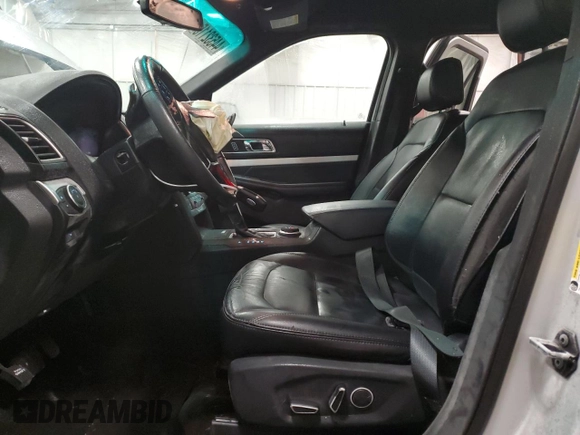 2017 Ford Explorer XLT with VIN 1FM5K8D88HGA68687, listed as a Copart auction lot 44532115 with 147,117 mi miles and Non Repairable. Bid and sale history available at carsss.com. Image 7.