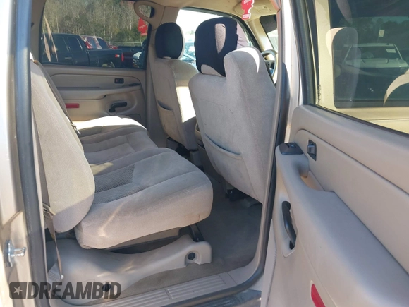 2005 Chevrolet Avalanche LS with VIN 3GNEC12Z45G167762, listed as a IAAI auction lot 40376532 with 157,932 mi miles and . Bid and sale history available at DreamBid. Image 8.