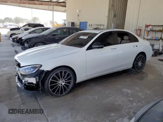 2022 Mercedes-Benz E 350 z VIN W1KZF8DB6NB086609, wystawiony jako Copart lot #54496585 z przebiegiem Nie podano mil oraz Szkoda całkowita • Salvage title. Historia ofert i sprzedaży dostępna na DreamBid. Obrazek 1.