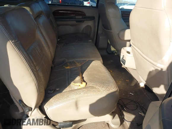 2001 Ford Excursion Limited z VIN 1FMNU43S81EB86661, wystawiony jako IAAI lot #41308069 z przebiegiem 252 337 mil mil oraz . Historia ofert i sprzedaży dostępna na DreamBid. Obrazek 8.