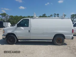 2013 Ford Econoline Cargo Commercial z VIN 1FTNE2EW4DDA25532, wystawiony jako IAAI lot #42136969 z przebiegiem 228 446 mil mil oraz . Historia ofert i sprzedaży dostępna na DreamBid. Obrazek 14.