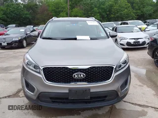 2016 Kia Sorento LX with VIN 5XYPG4A38GG114164, listed as a IAAI auction lot 42105518 with 95,892 mi miles. Bid and sale history available at carsss.com. Image 12.
