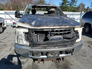 2017 Ford Super Duty F-250 SRW XLT with VIN 1FTBF2B63HEB49084, listed as a Copart auction lot 79747604 with Not Provided miles and Salvage Title. Bid and sale history available at carsss.com. Image 5.