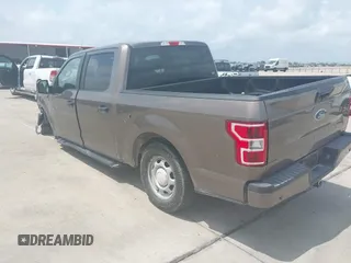 2019 Ford F-150 XL z VIN 1FTEW1CP2KKE83484, wystawiony jako IAAI lot #42057244 z przebiegiem 98 612 mil mil oraz . Historia ofert i sprzedaży dostępna na DreamBid. Obrazek 3.