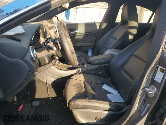 2017 Mercedes-Benz CLA 250 z VIN WDDSJ4EB4HN426351, wystawiony jako Copart lot #89305835 z przebiegiem Nie podano mil oraz Tytuł czysty. Historia ofert i sprzedaży dostępna na DreamBid. Obrazek 7.