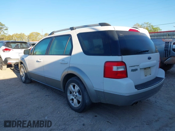 2005 Ford Freestyle SEL with VIN 1FMZK02125GA43790, listed as a IAAI auction lot 41833655 with 140,965 mi miles and . Bid and sale history available at DreamBid. Image 3.