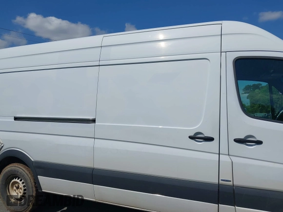 2011 Mercedes-Benz Sprinter Cargo with VIN WD3PE8CB8B5590637, listed as a IAAI auction lot 41392516 with 452,249 mi miles. Bid and sale history available at carsss.com. Image 13.