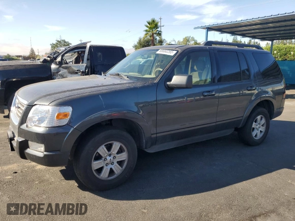 2010 Ford Explorer XLT z VIN 1FMEU7DE3AUA59445, wystawiony jako Copart lot #66660265 z przebiegiem 218 203 mil mil oraz Czysty tytuł • Clean title. Historia ofert i sprzedaży dostępna na DreamBid. Obrazek 1.