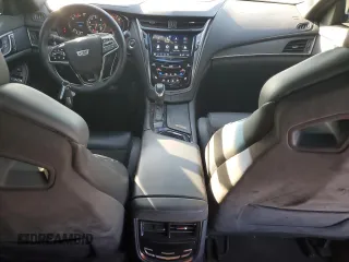 2019 Cadillac CTS-V z VIN 1G6A15S69K0144779, wystawiony jako Copart lot #81850564 z przebiegiem 62 478 mil mil oraz Czysty tytuł • Clean title. Historia ofert i sprzedaży dostępna na DreamBid. Obrazek 8.
