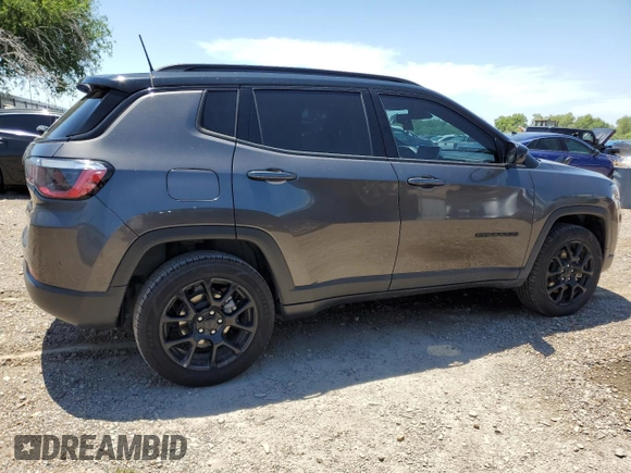 2023 Jeep Compass Latitude с VIN 3C4NJDBN2PT512357, выставлен на аукционе Copart как лот 56420795 с пробегом 38 688 миль миль и Списание • Salvage title. История ставок и продаж доступна на DreamBid. Изображение 3.