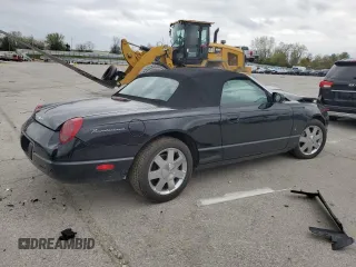 2003 Ford Thunderbird Deluxe z VIN 1FAHP60AX3Y101570, wystawiony jako Copart lot #51546865 z przebiegiem 108 736 mil mil oraz Szkoda całkowita • Salvage title. Historia ofert i sprzedaży dostępna na DreamBid. Obrazek 3.