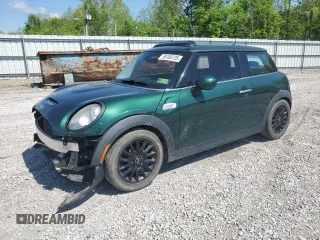 2014 MINI Hardtop S z VIN WMWXM7C50ET970033, wystawiony jako Copart lot #56160735 z przebiegiem 125 208 mil mil oraz Szkoda całkowita • Salvage title. Historia ofert i sprzedaży dostępna na DreamBid. Obrazek 1.