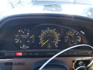 1990 Mercedes-Benz 300 with VIN WDBCA25D8LA523894, listed as a Copart auction lot 83338504 with 222,590 mi miles and Clean Title. Bid and sale history available at DreamBid. Image 9.
