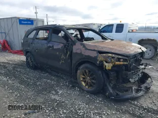 2016 Kia Sorento LX with VIN 5XYPGDA33GG136556, listed as a IAAI auction lot 42020126 with 1 mi miles. Bid and sale history available at carsss.com. Image 1.