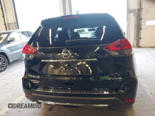 2017 Nissan Rogue SL with VIN 5N1AT2MV1HC752891, listed as a IAAI auction lot 41993353 with 95,948 mi miles. Bid and sale history available at carsss.com. Image 16.