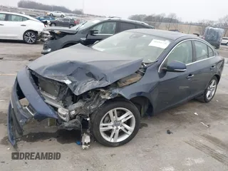 2015 Volvo S60 T5 Drive-E Premier z VIN YV126MFK1F2336786, wystawiony jako IAAI lot #41184378 z przebiegiem 134 482 mil mil oraz . Historia ofert i sprzedaży dostępna na DreamBid. Obrazek 2.