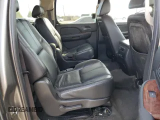2008 Chevrolet Suburban LT w/3LT with VIN 3GNFK16388G165630, listed as a Copart auction lot 75897524 with 135,573 mi miles and Salvage Title. Bid and sale history available at carsss.com. Image 11.