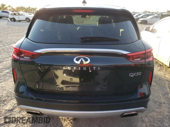 2021 Infiniti QX50 LUXE with VIN 3PCAJ5BA2MF125559, listed as a Copart auction lot 38032363 with 17,700 mi miles. Bid and sale history available at carsss.com. Image 6.