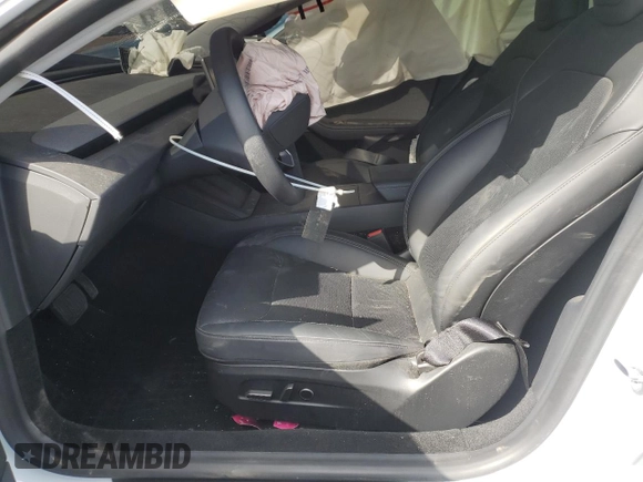 2025 Tesla Model 3 Long Range z VIN 5YJ3E1EA0SF903551, wystawiony jako Copart lot #49811045 z przebiegiem Nie podano mil oraz Szkoda całkowita • Salvage title. Historia ofert i sprzedaży dostępna na DreamBid. Obrazek 7.