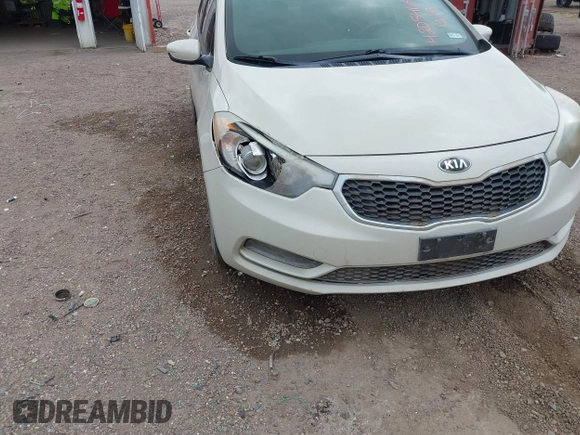 2015 Kia Forte LX with VIN KNAFK4A66F5314811, listed as a IAAI auction lot 42054640 with 123,901 mi miles. Bid and sale history available at carsss.com. Image 6.