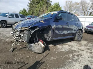 2021 BMW X5 M with VIN 5YMJU0C05M9H68363, listed as a Copart auction lot 80800334 with 0 mi miles and Salvage Title. Bid and sale history available at carsss.com. Image 1.