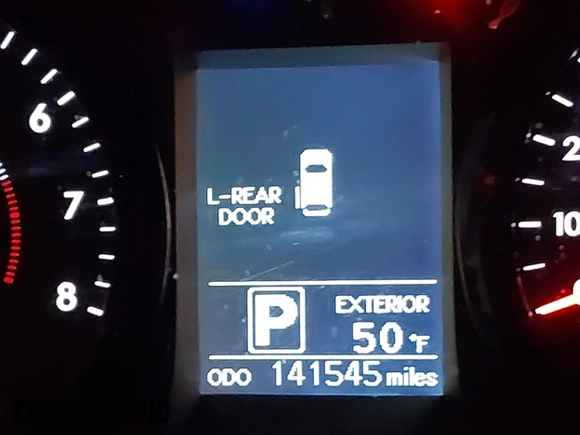 2015 Toyota Sienna LE AAS with VIN 5TDKK3DC2FS685245, listed as a IAAI auction lot 41849185 with 141,545 mi miles. Bid and sale history available at carsss.com. Image 15.