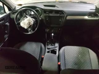 2018 Volkswagen Tiguan S z VIN 3VV0B7AX7JM157409, wystawiony jako Copart lot #58670225 z przebiegiem 162 204 mil mil oraz Nie do naprawy • Non repairable. Historia ofert i sprzedaży dostępna na DreamBid. Obrazek 8.