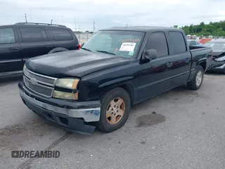 2006 Chevrolet Silverado 1500 LT1 with VIN 2GCEC13T461191279, listed as a IAAI auction lot 40285286 with 134,942 mi miles. Bid and sale history available at carsss.com. Image 2.
