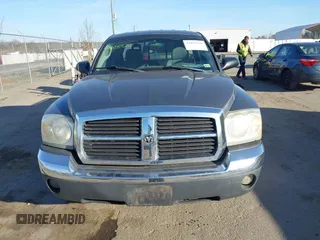 2005 Dodge Dakota SLT with VIN 1D7HW42N75S220495, listed as a IAAI auction lot 41825320 with 123,085 mi miles and . Bid and sale history available at DreamBid. Image 12.
