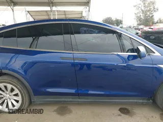 2016 Tesla Model X 70D z VIN 5YJXCBE29GF018794, wystawiony jako IAAI lot #42129574 z przebiegiem 51 814 mil mil oraz . Historia ofert i sprzedaży dostępna na DreamBid. Obrazek 13.