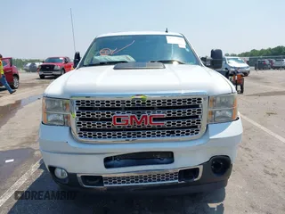 2011 GMC Sierra 2500HD Denali with VIN 1GT125CG9BF175853, listed as a IAAI auction lot 42487600 with 125,950 mi miles and . Bid and sale history available at DreamBid. Image 12.