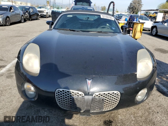 2007 Pontiac Solstice z VIN 1G2MB35B17Y105220, wystawiony jako Copart lot #52199785 z przebiegiem 348 414 mil mil oraz Czysty tytuł • Clean title. Historia ofert i sprzedaży dostępna na DreamBid. Obrazek 5.