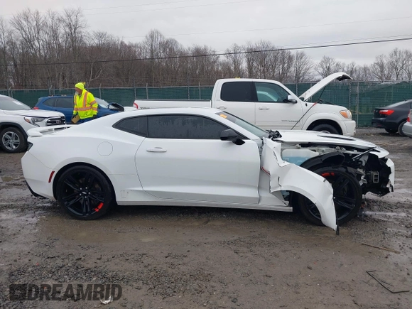 2018 Chevrolet Camaro 2SS with VIN 1G1FH1R78J0188690, listed as a IAAI auction lot 41406212 with 86,693 mi miles and . Bid and sale history available at DreamBid. Image 14.