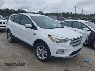 2017 Ford Escape SE with VIN 1FMCU0GD2HUB03804, listed as a IAAI auction lot 41842496 with 197,373 mi miles. Bid and sale history available at carsss.com. Image 1.