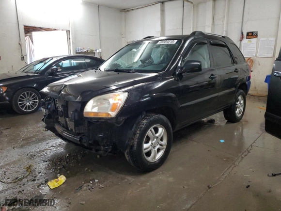 2008 Kia Sportage LX with VIN KNDJE723687532118, listed as a Copart auction lot 88684015 with 180,770 mi miles and Salvage Title. Bid and sale history available at carsss.com. Image 1.