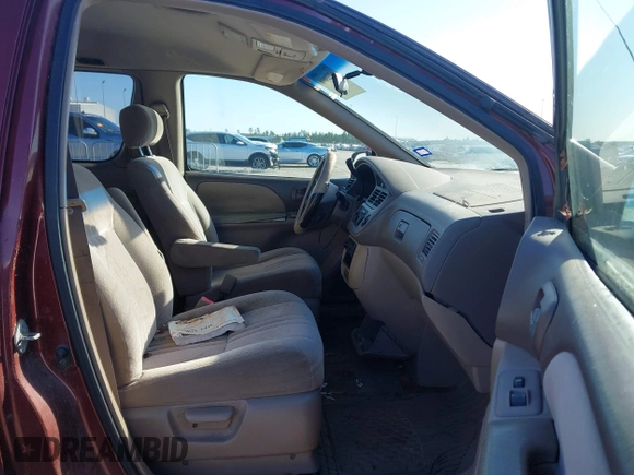 2002 Toyota Sienna CE with VIN 4T3ZF19C62U450159, listed as a IAAI auction lot 41222098 with 251,767 mi miles. Bid and sale history available at carsss.com. Image 5.