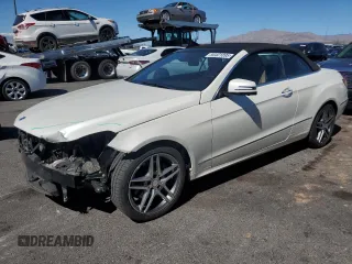 2014 Mercedes-Benz E 350 with VIN WDDKK5KF2EF274702, listed as a Copart auction lot 50401895 with 52,832 mi miles and Salvage Title. Bid and sale history available at DreamBid. Image 1.