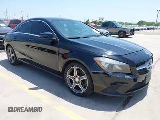2014 Mercedes-Benz CLA 250 z VIN WDDSJ4EB3EN043058, wystawiony jako IAAI lot #42183317 z przebiegiem 147 440 mil mil oraz . Historia ofert i sprzedaży dostępna na DreamBid. Obrazek 1.